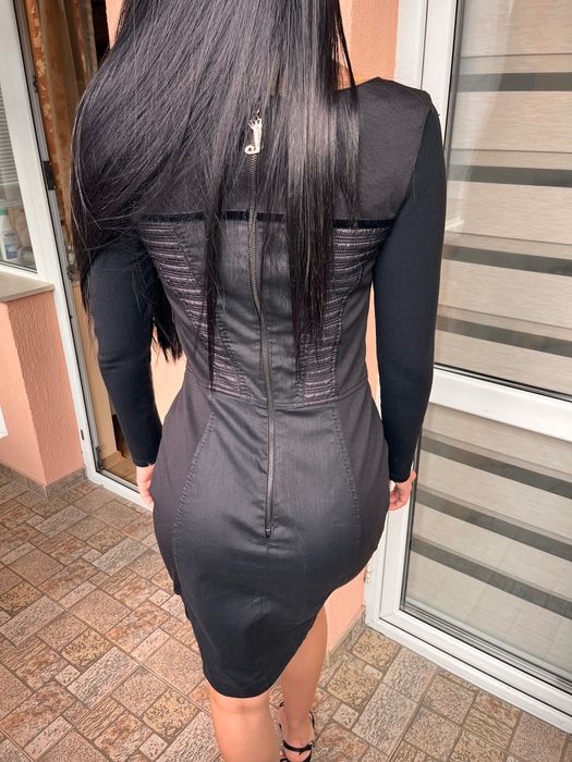 Рокля с дълъг ръкав от Юнона