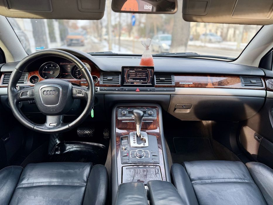 • Audi A8 Facelift 2008 / 3.0 Quattro / Parc Auto • RATE •