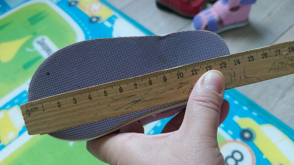 Продам ортопедическме сандали