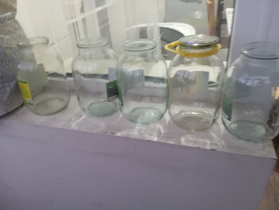 Отдам бесплатно банки!