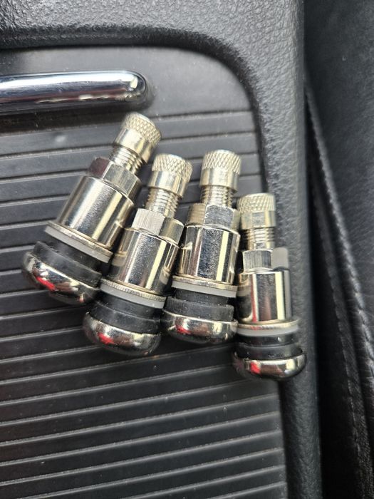 Железни винтили за джанти