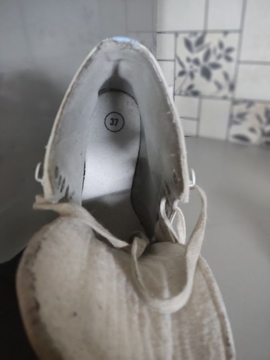 Продам фигурные коньки