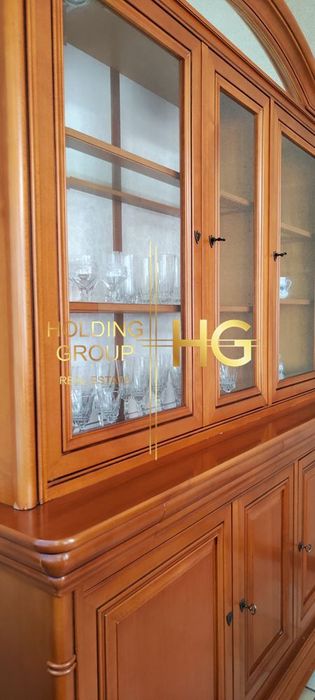 Продава се Четиристаен апартамент в Варна, Червен площад - 132 кв.м за 2272 €/кв.м - Снимка #3