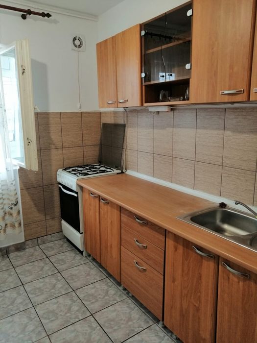 Închiriez apartament 2 camere Ozana