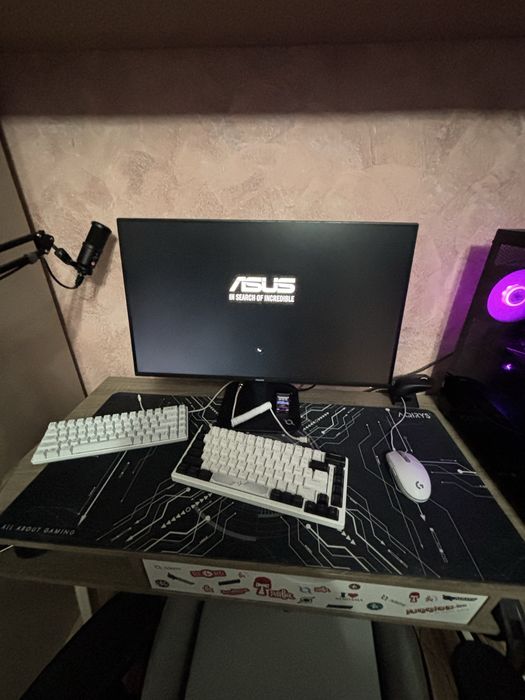 Vand unitate PC  Myria  Vision V114 Powered by Asus