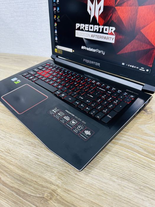 ACER Predator Core i7-8 Ядерный с Мощной 6 ГБ Видеокартой GTX1060