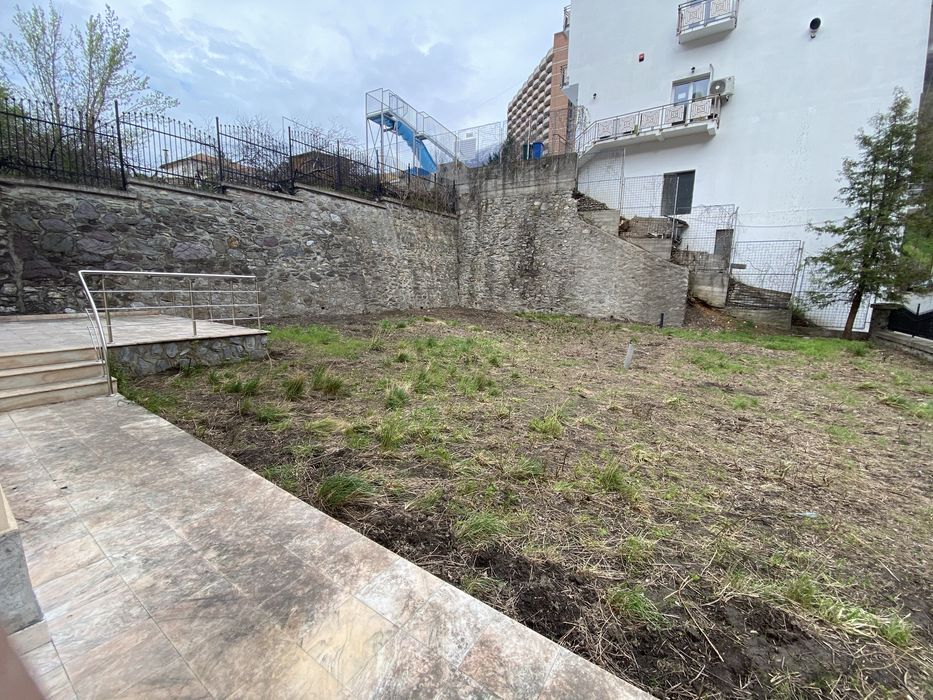 De vanzare casa/pensiune Baile Herculane