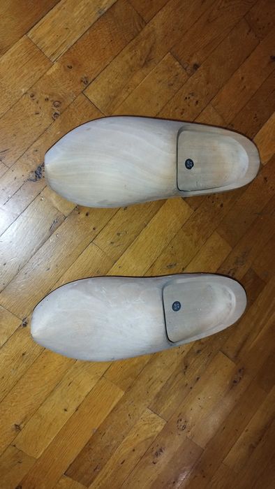 Saboți lemn măsura 41