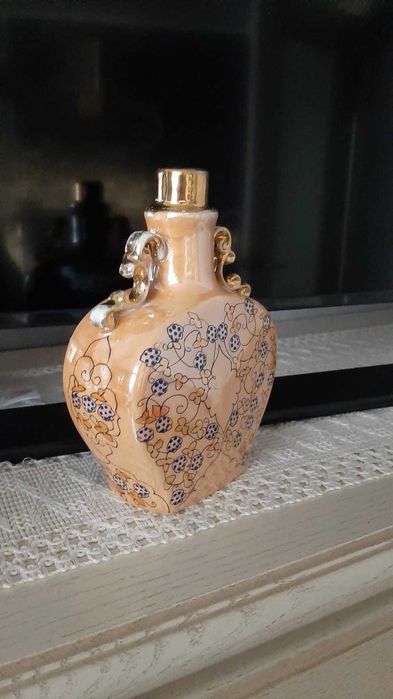 Штоф  и  крынка.