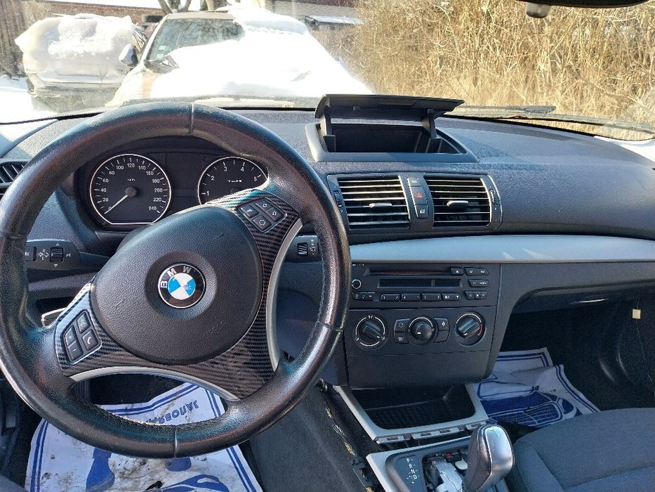 Арматурно табло черно с навигация Бмв E81 E87/Bmw E81 E87 LCI FACELIFT