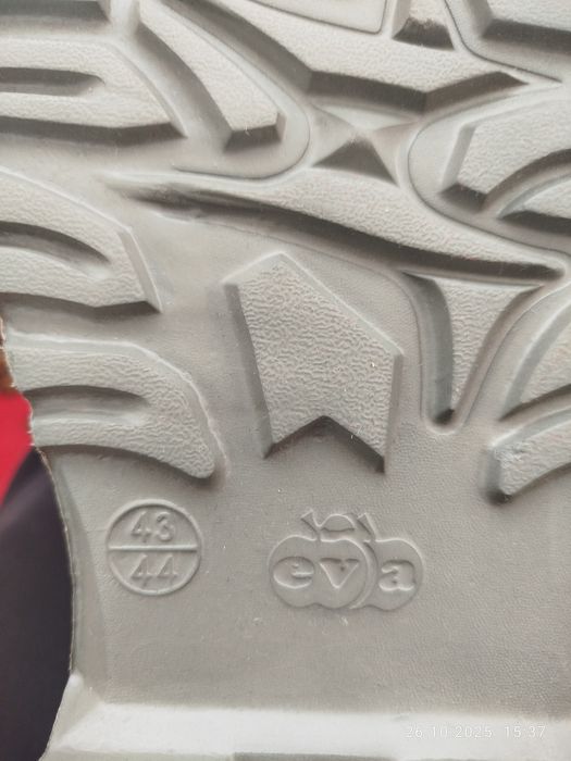 Продам рабочие сапоги