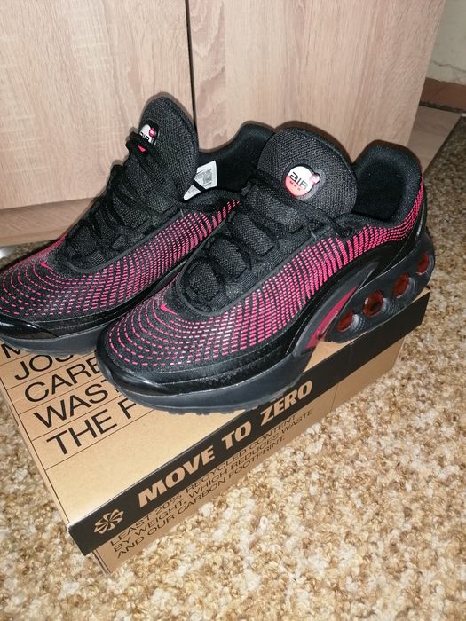 Уникален NIKE air