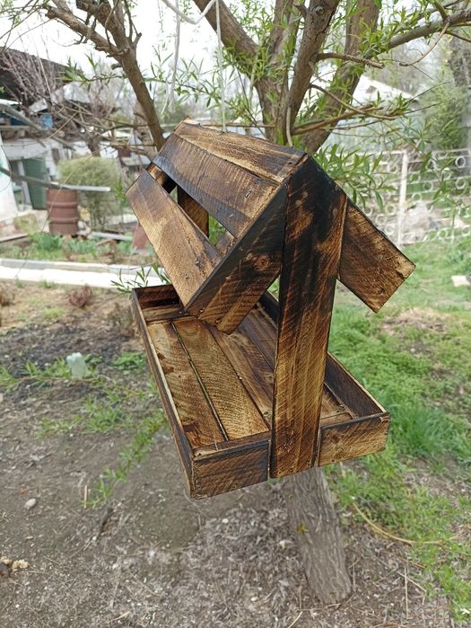 Кормушка для птиц