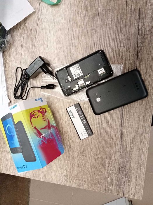 телефон като нов Alcatel 1E /4034X/ . Alcatel U3  смартфон