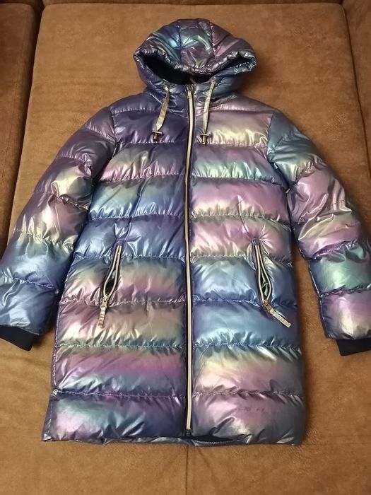 Продам куртку для девочки