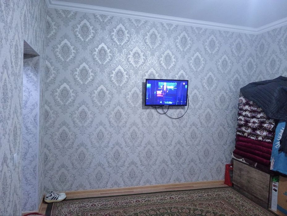 Келесда Уй сотилади 
Генералда
Котта Йулдан
700, Метр Кирганда
2, Соти