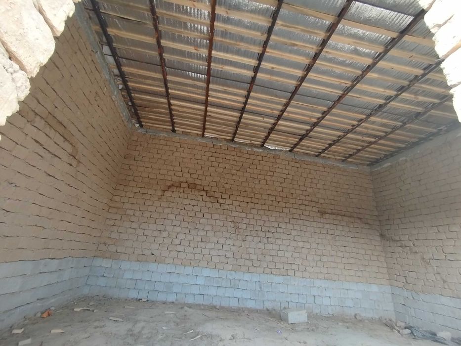 Курилиши тугалланмаган участка сотилади
