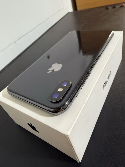 Iphone X 256 GB.