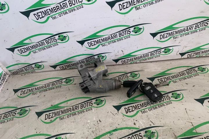 Contact cu cheie Volkswagen VW Polo 2001 1.4 MT (75 hp)