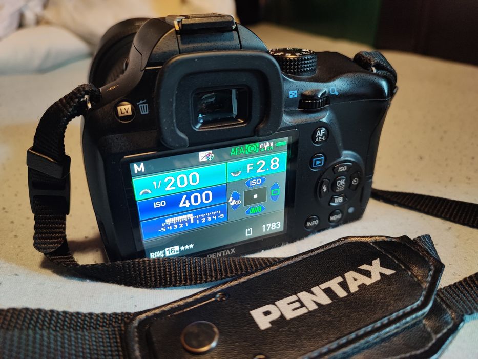 Aparat foto Pentax K50+obiectiv 17-50 MM f:2.8 . Impecabil