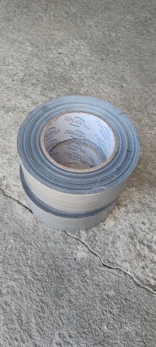 Vând, 2 bucăți de bandă adezivă textilă de tip "duct tape", de culoare argintie!