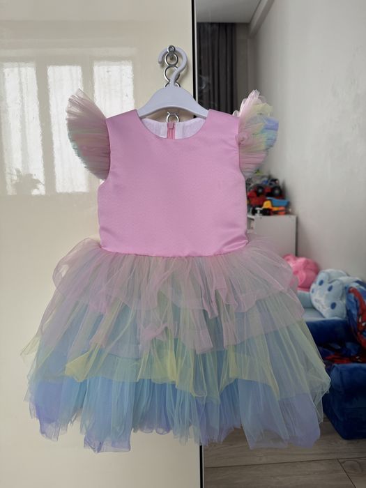 продам детское платье розовое единарог