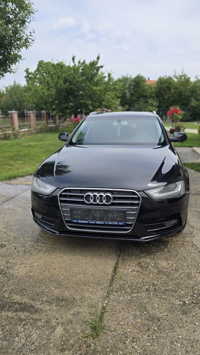 Vând Audi A 4 B 8 avant