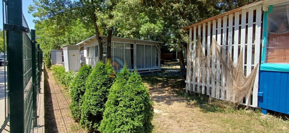 Поземлен имот на к-г Арапя