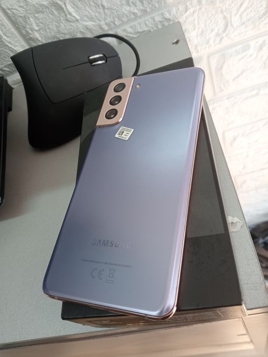 Samsung s21 plus ,display defect