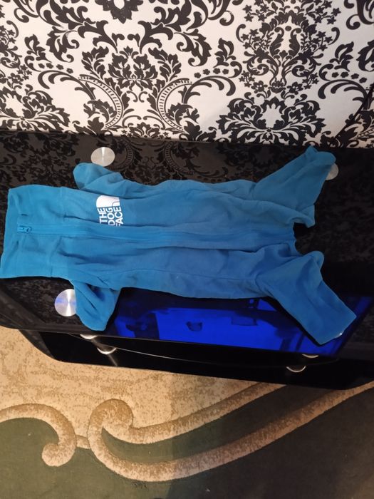 Продам комбинезон и кофточку для собаки