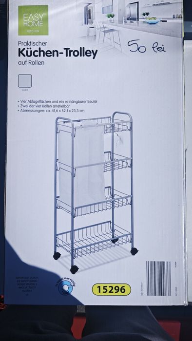 Raft de bucătărie pe role