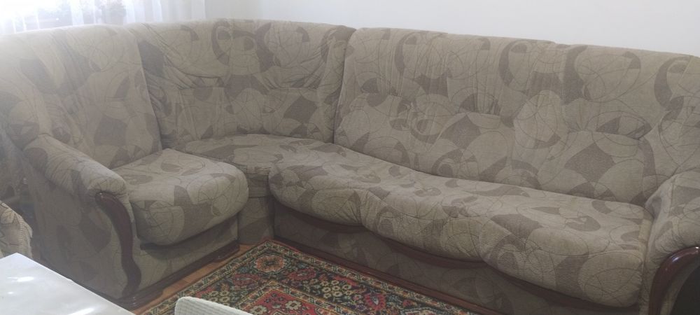 Диван - угловой .