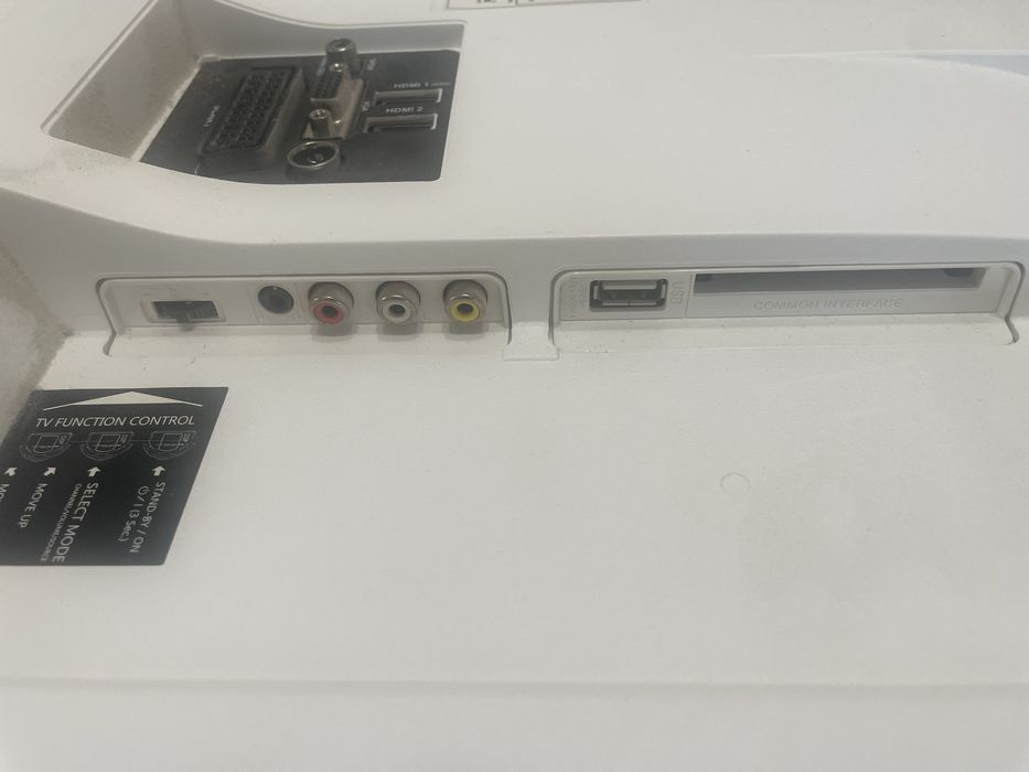 Televizor toshiba alb