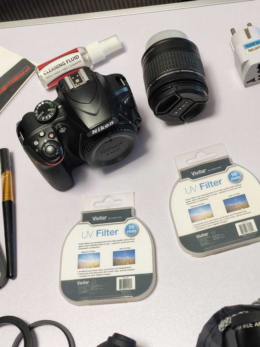 Пълен комплект Nikon D3400 с обектив, допълнителни лещи, филтри и аксесоари – Добро състояние!