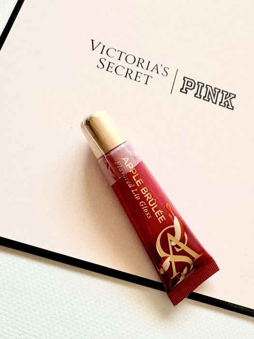 Lotiune si gloss uri Victoria’s secret