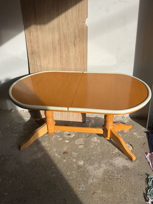 Холна разтегателна дървена маса