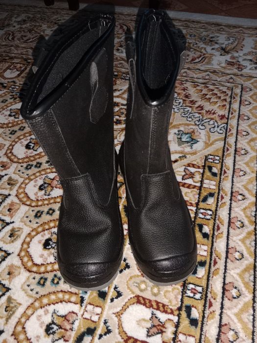 Продам летние рабочие сапоги