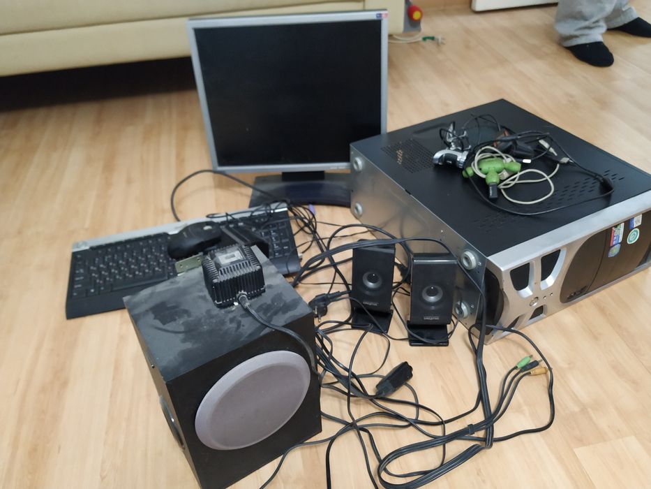 Продам компьютер на запчасти