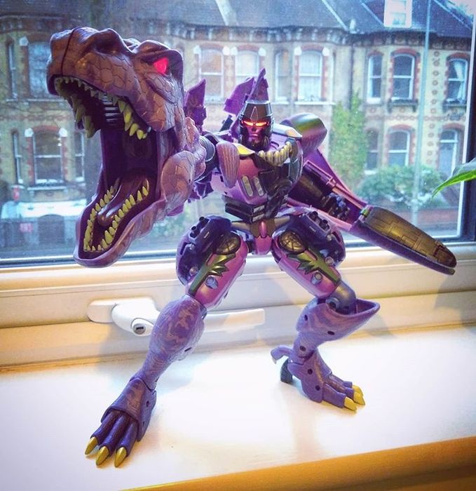 MP 43 TM01 KO Transformers Beast Wars Megatron