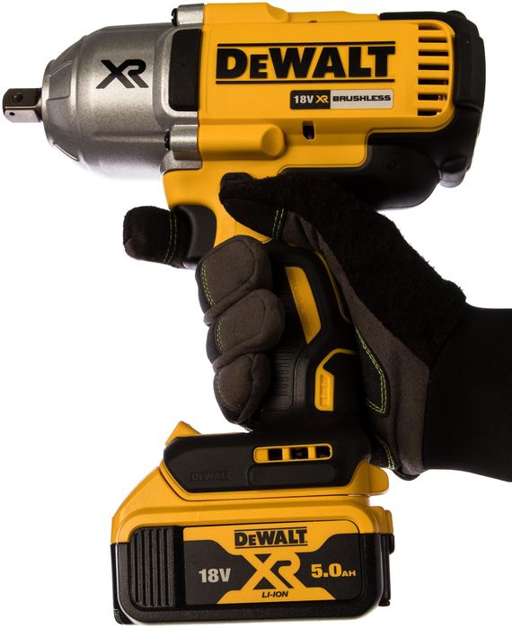 Гайковерт DeWALT DCF899/950Nm/610W