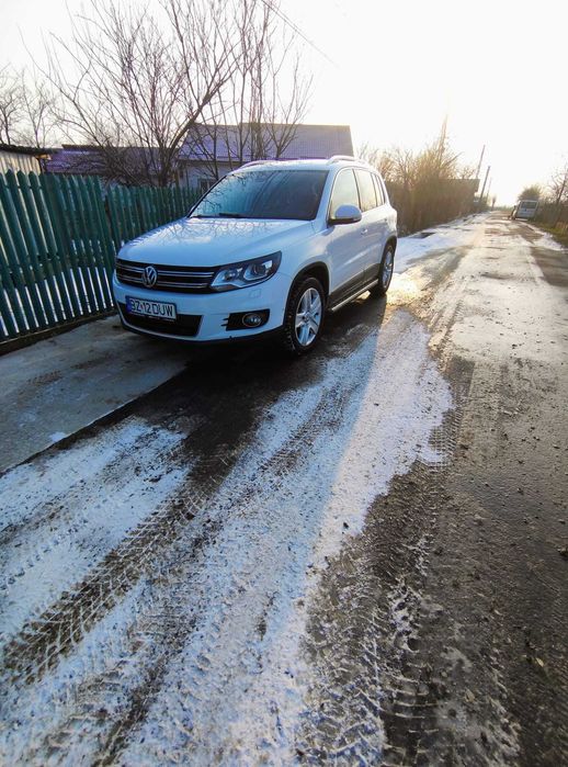 volkswagen tiguan 2012