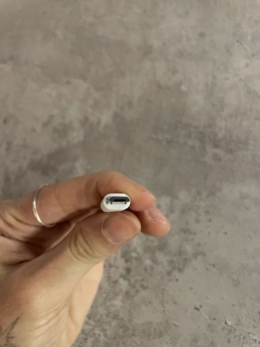 Провода и зарядки