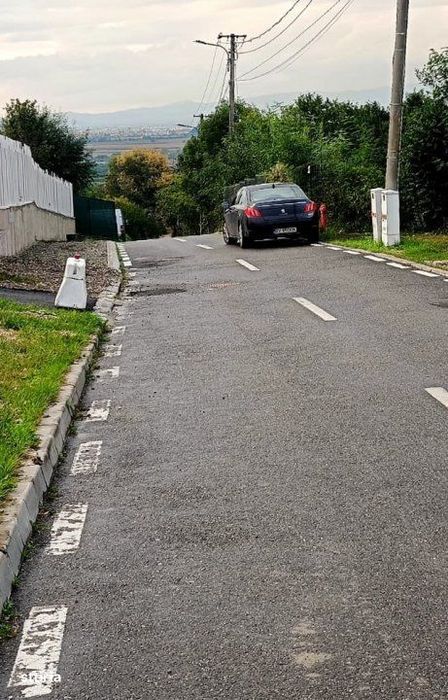 Teren in zona pitoreasca , usor accesibila , cu utilitati si panorama