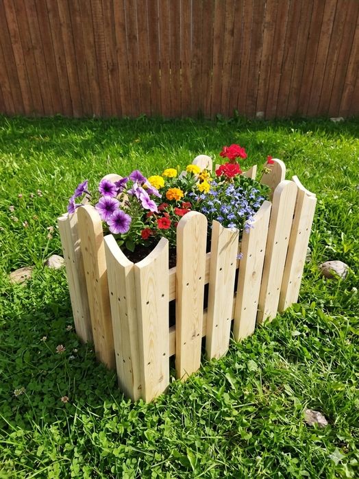 Грядки,клумбы для цветов.