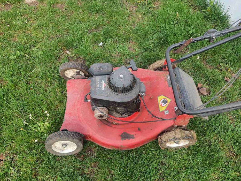 Бензинова косачка