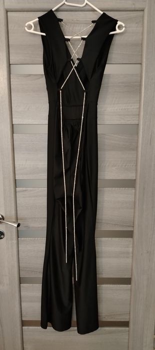Vând salopetă elegantă