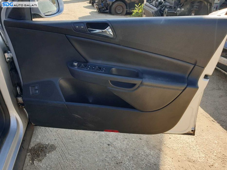 Panou Fata Usa Interioara Piele Dreapta Fata Pasager Volan Dreapta Volkswagen Passat B6 2005 - 2010