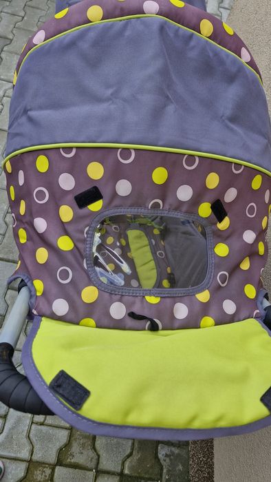 Двойна количка за близнаци или породени деца