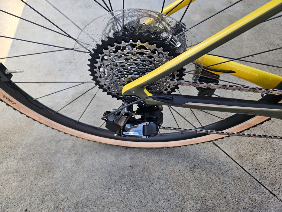 Bicicleta gravel cannondale de carbon sram axs Bosch sx model 2025