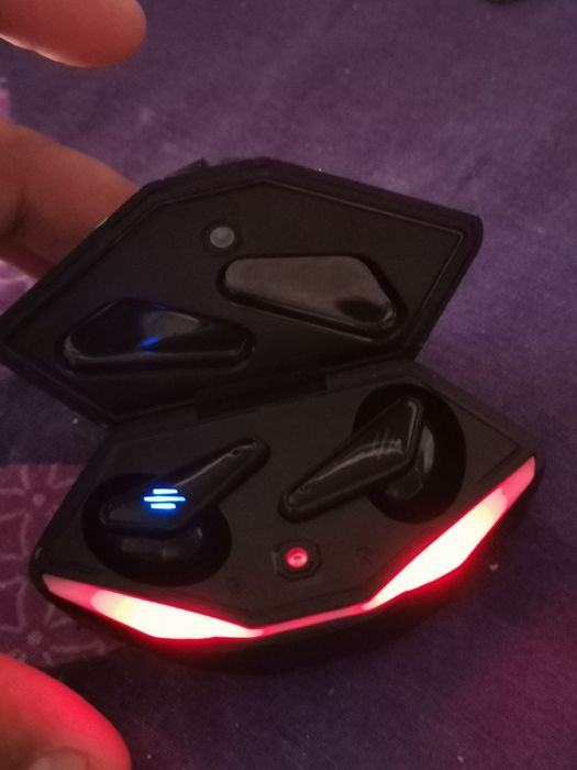 Блутут слушалки оригинални